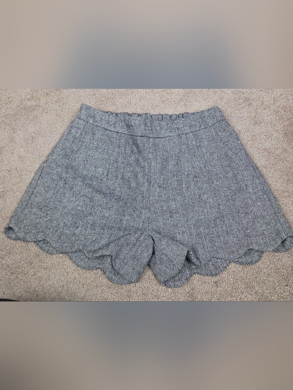 Womens Black & White Herringbone Scallop Hem Shorts